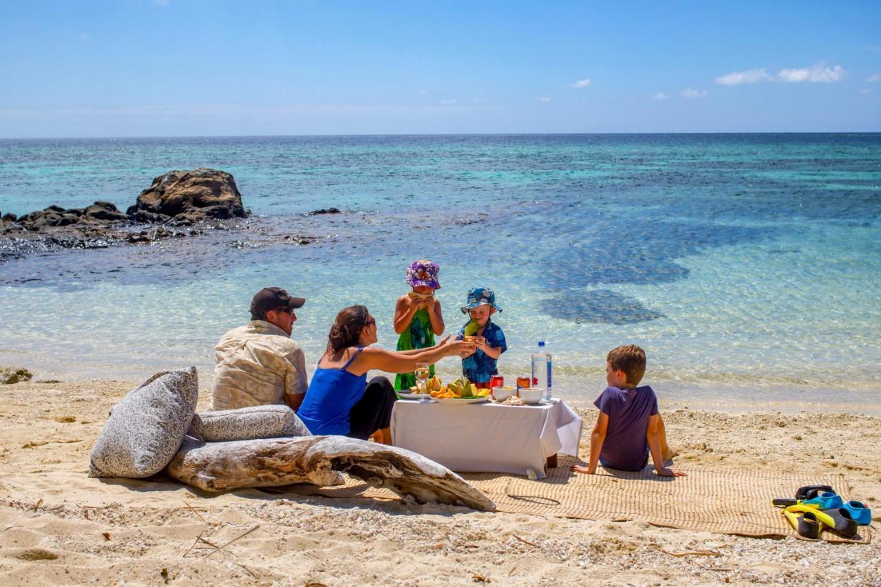 Barefoot Kuata Island Resort Ngoại thất bức ảnh