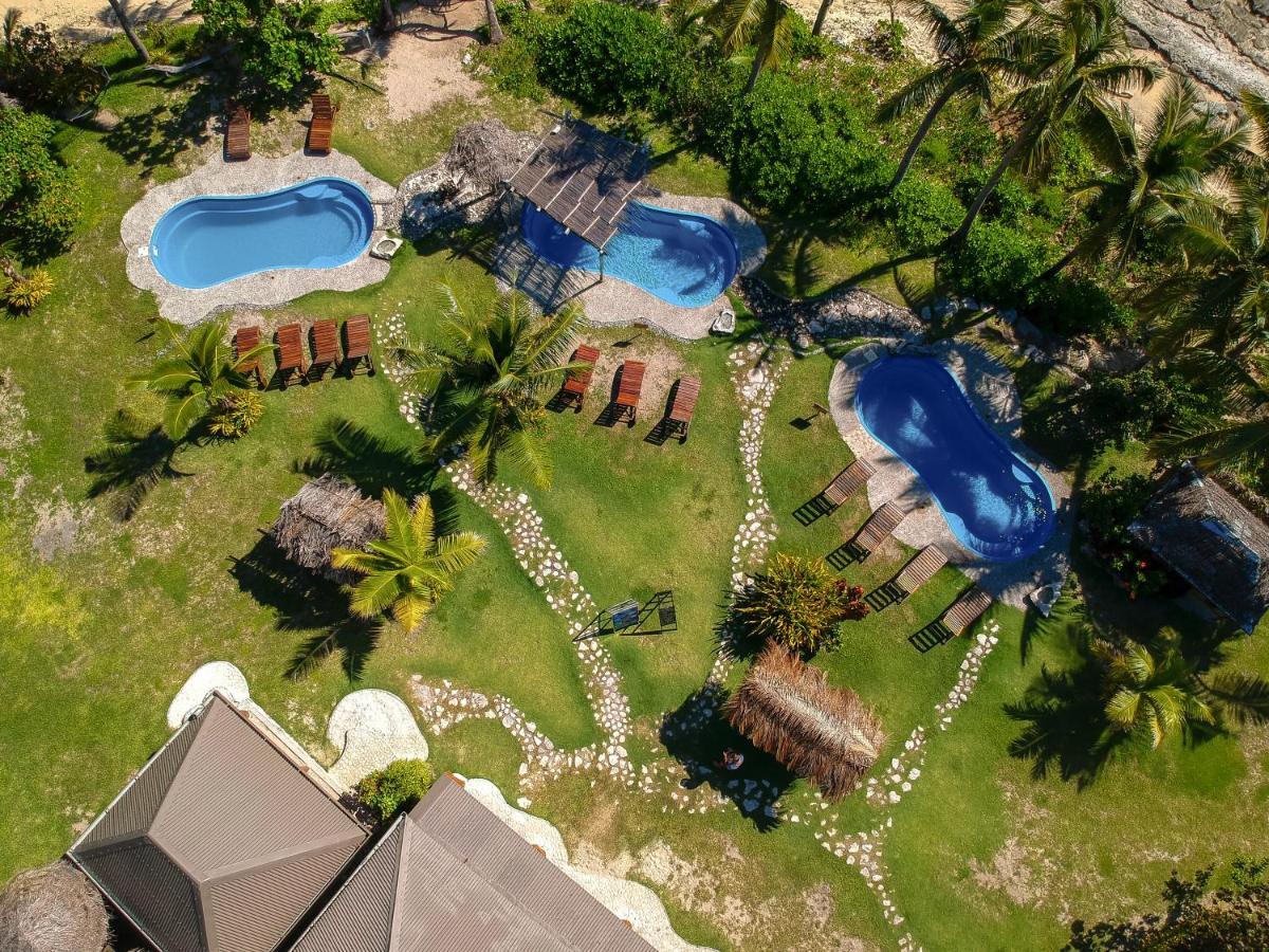 Barefoot Kuata Island Resort Ngoại thất bức ảnh
